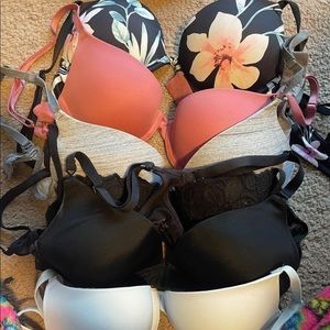 six bras from VS